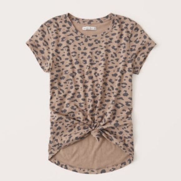 Abercrombie & Fitch Tops - Abercrombie Women’s Crew Tee- XXS Leopard Print